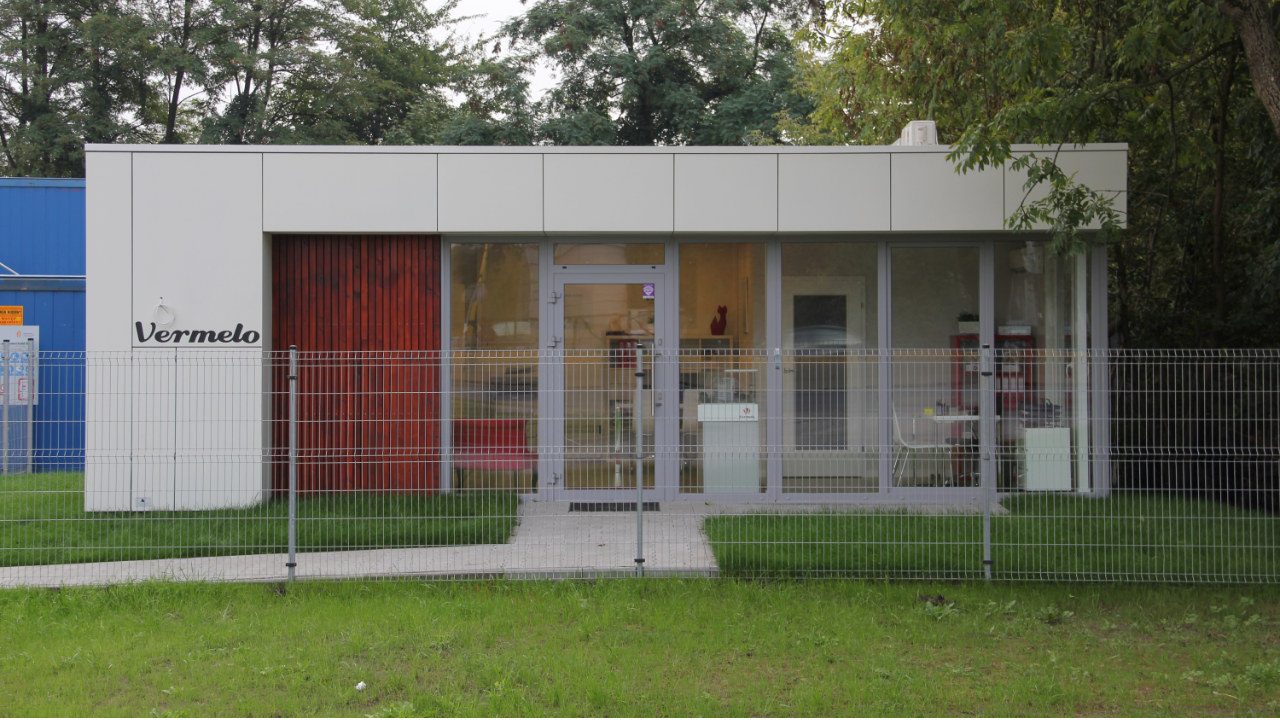 Pawilon biurowy, Biuro sprzedaży mieszkań Mota Engil 54m2 - widok 1