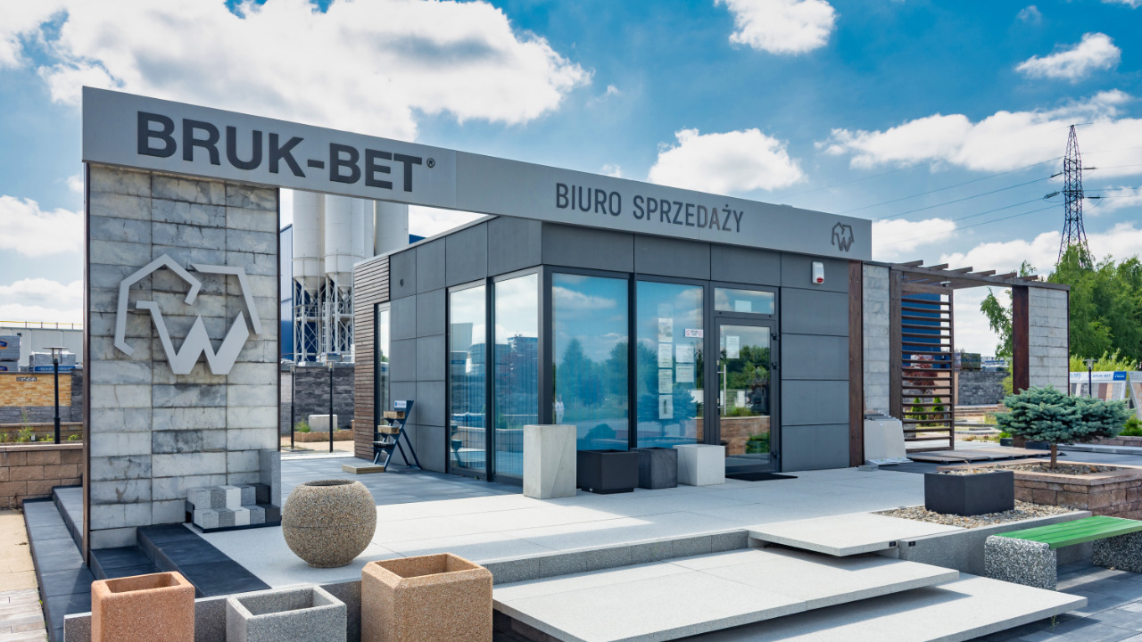 Prefab retail building, Bruk-Bet company shop 45m2, Skierniewice - view 5
