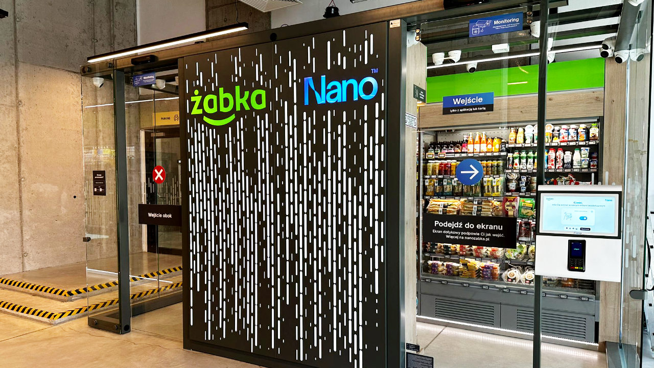 Żabka Nano, BASSE CAMP self-service store, 001