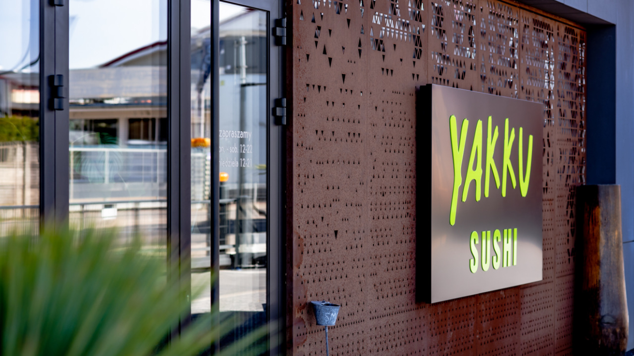 [PL] Sushi Yakku Mierzyn 200m2, 1