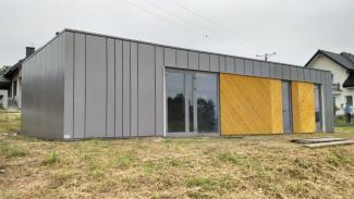 Container shop, Gamon Brass music store 90m2 - view 2
